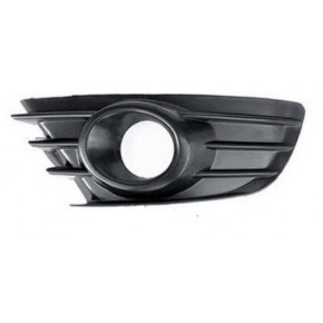 Решетка в передний бампер левая с отверстием под птф Citroen C4 Picasso