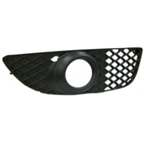 Решетка в передний бампер правая с отверстием под птф Mitsubishi Lancer 10