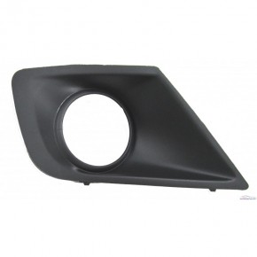 Решетка в передний бампер правая с отверстием под птф Peugeot 207