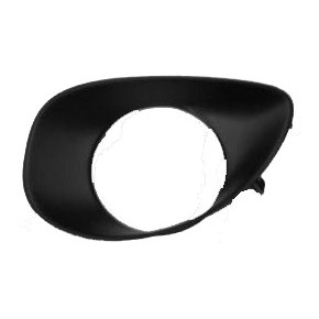 Решетка в передний бампер левая с отверстием под птф (хэтчбек) Toyota Yaris - 2 поколение