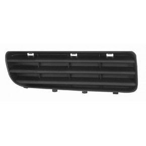 Решетка в передний бампер правая 3 полосы Skoda Octavia - 1 поколение