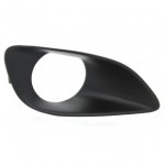 Решетка в передний бампер правая с отверстием под птф (седан) Toyota Yaris - 2 поколение