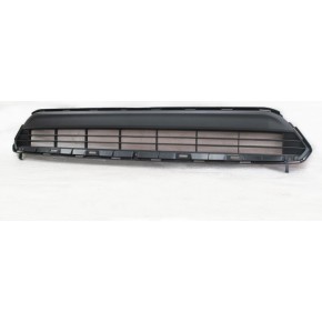 Решетка в передний бампер центр Toyota HighLander - 2 поколение