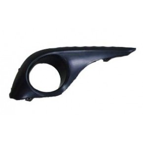 Решетка в передний бампер правая с отверстием под птф Toyota HighLander - 2 поколение