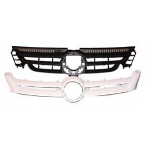 Решетка радиатора черная с молдингом под покраску Volkswagen Golf 5 PLUS