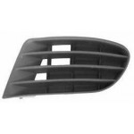 Решетка в передний бампер правая без отверстия под птф Volkswagen Golf 5 PLUS