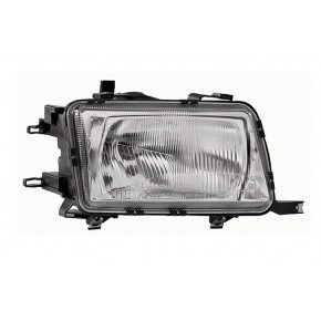 Фара правая Audi B4