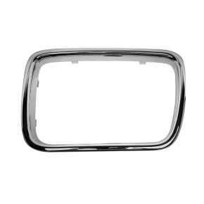 Хром на решётку радиатора левый BMW E34