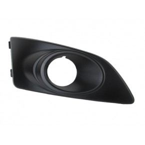 Решётка в передний бампер правая с отверстием под птф Chevrolet Aveo T300