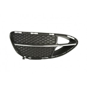 Заглушка противотуманной фары в передний бампер правая Mercedes W212