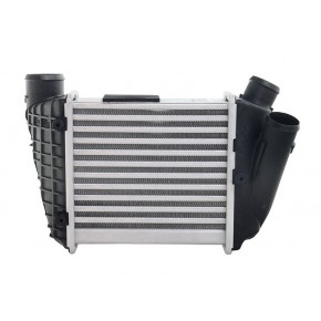 Радиатор охлаждения (интеркулер) Audi A4 B6