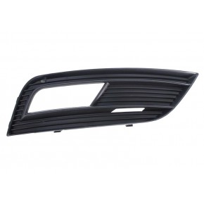 Решётка в передний бампер правая (седан) Audi A4 B8