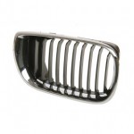Решётка радиатора правая хром чёрная BMW E46 седан / универсал