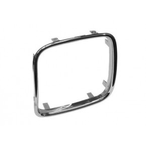 Рамка решётки в передний бампер правая хром BMW E34