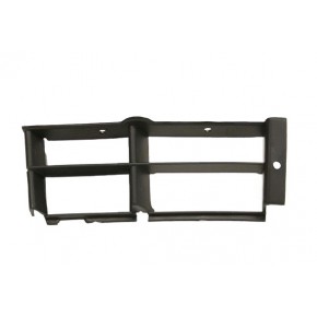 Решётка в передний бампер левая (открытая) BMW E39