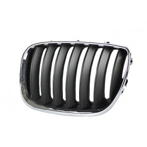 Решётка радиатора левая хром чёрная BMW E53 X5