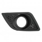 Решётка в передний бампер правая с отверстием под птф Ford Fiesta - 5 поколение