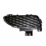 Решётка в передний бампер правая Mazda 3 - 1 поколение