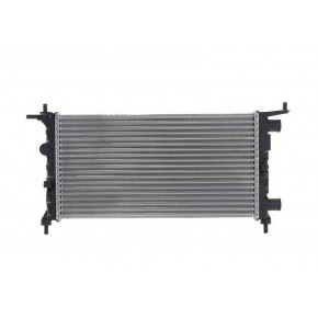 Радиатор охлаждения Opel Corsa B