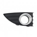 Решётка в передний бампер правая с отверстием под птф хром Renault Fluence