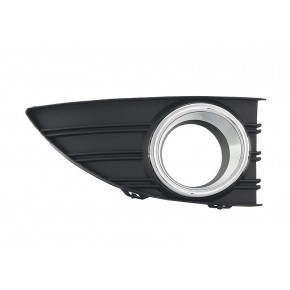 Решётка в передний бампер правая с отверстием под птф хром Renault Fluence