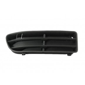 Решётка в передний бампер правая Volkswagen Bora