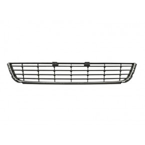 Решётка в передний бампер чёрная с хром накладкой Volkswagen Golf 6