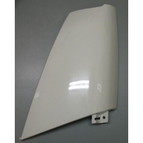 Щека передней панели левая Isuzu NPR / NHR