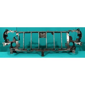 Суппорт радиатора пластик Jeep Liberty