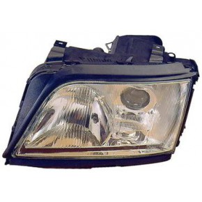 Левая фара с противотуманкой под корректор Audi A6 C4