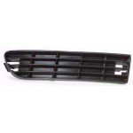 Решетка переднего бампера правая черная Audi A6 C4